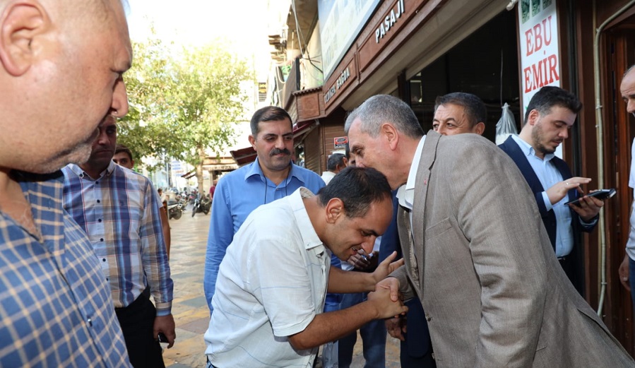 Beyazgül esnaflarla bir araya geldi