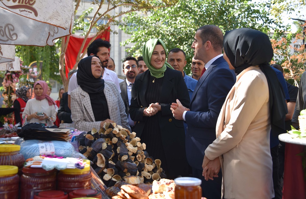 El emeği ürünlerde kadınlar ekonomilerine katkı sağlıyor
