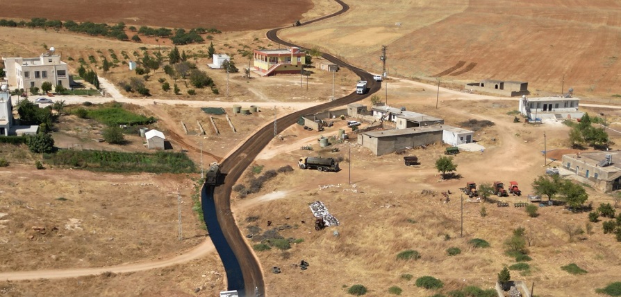 Kırsal mahalleler konforlu yollara kavuşuyor
