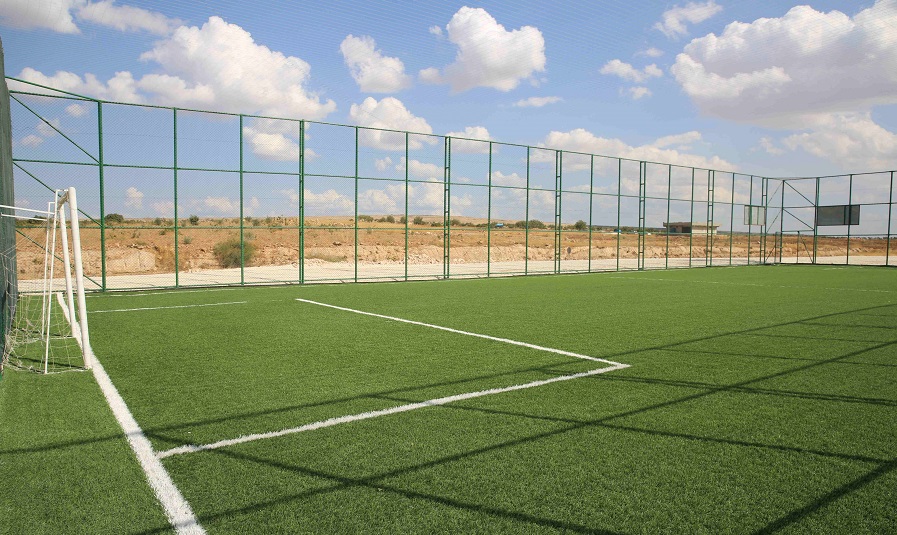 Karaköprüde spor yatırımları hızla ilerliyor