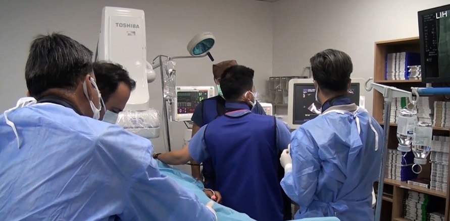 Küçük kesi ile ”By-Pass” ameliyatı