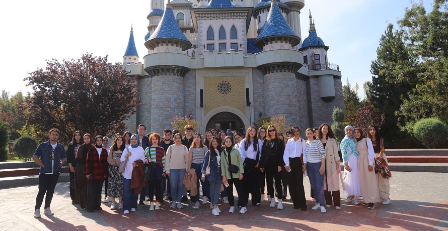 Sosyal hizmetler on binlere ulaştı