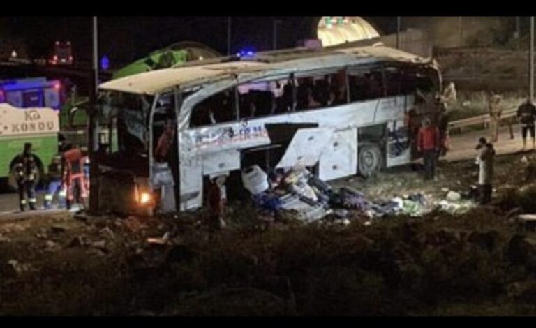 Mersin’de feci kaza