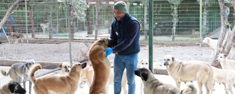 Burhaniye can dostlarının yanında