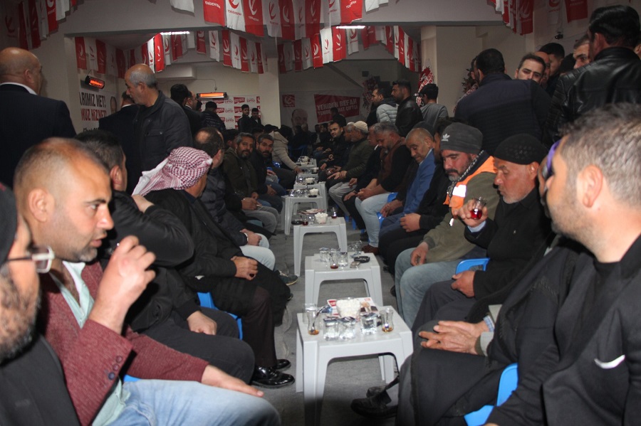 Yeniden Refah Partisi başkan adayları esnafla buluştu