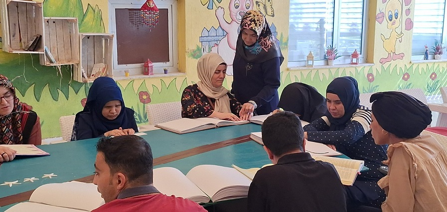 Gönül gözüyle kuran-ı kerim öğreniyorlar