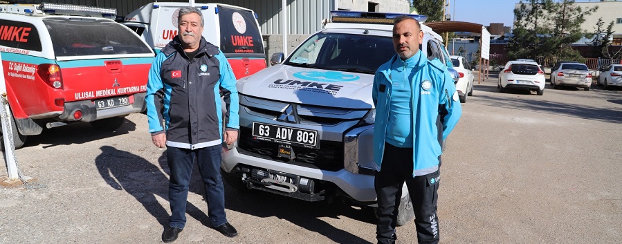 Depremde kurtarmaya giden ekip kurtarılmaya muhtaç olmuştu