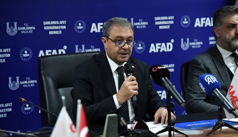 Vali şıldak”devletimiz depremzedelerimizin yanında ”