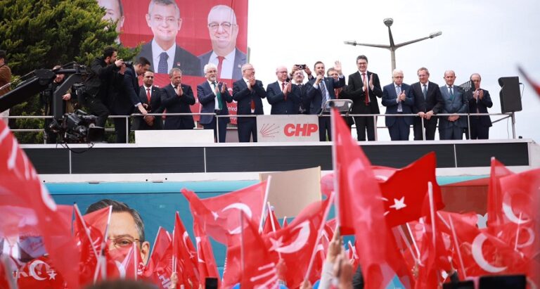 CHP Balıkesir Körfez Mitinginde Büyük Coşku