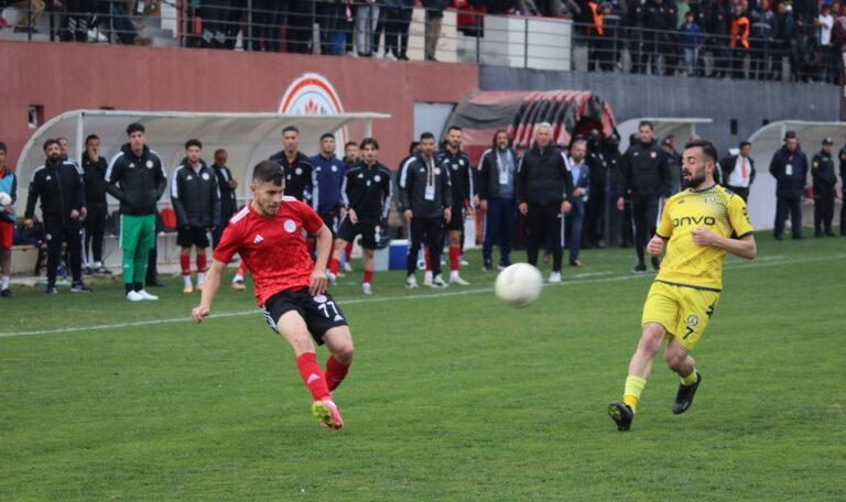 Lider sahasında berabere kaldı