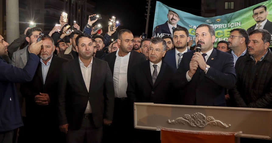 Baydilli düzenlenen toplantıda vatandaşlarla bir araya geldi