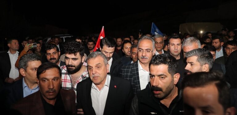 Kuş, Muradiye Mahallesi sakinleriyle bir araya geldi