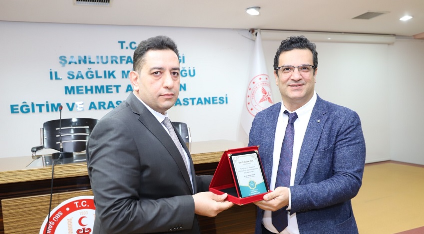 Sağlığa Adanmış 25 yıla plaket