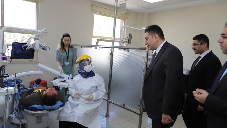 Solmaz Siverek ağız ve diş merkezinde incelemelerde bulundu