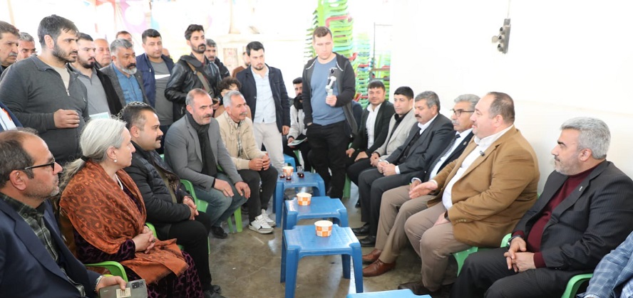 Ekinci’den siyasi partilere ziyaret