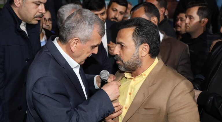 39 kişi Yeniden Refah Parti’sinden AK Parti’ye geçti