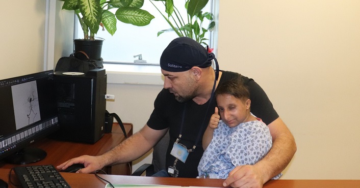 13 yaşında 13 kilo olan çocuk şifayı buldu