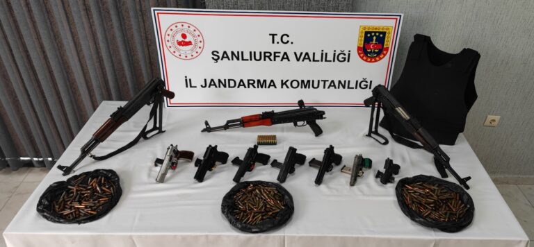 Viranşehir’de Ruhsatsız Silah Operasyonu: 4 Şüpheli Gözaltında!