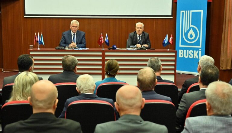 Bozbey BUSKİ yönetim kadrosuyla buluştu