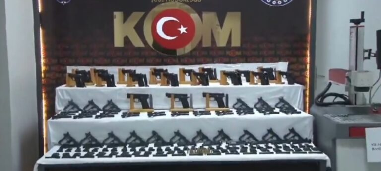 Yasa Dışı Silah Kaçakçılığına Büyük Darbe! 121 Tabanca Yakalandı