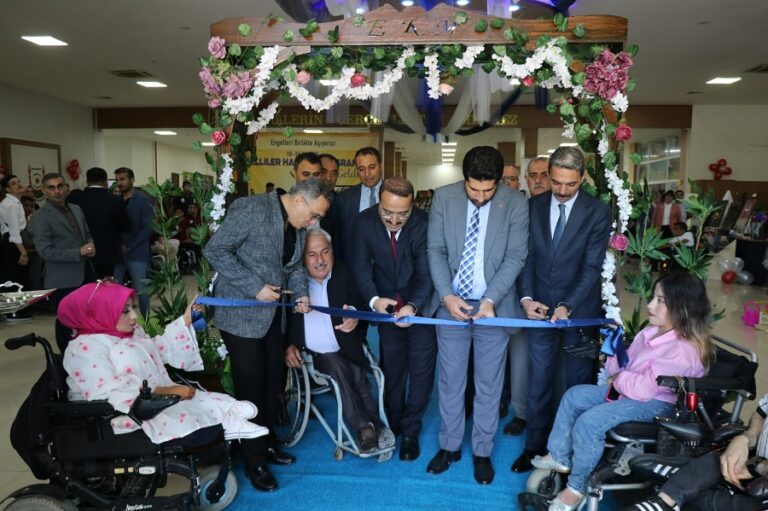 Engelli bireylerin hazırladığı sergi