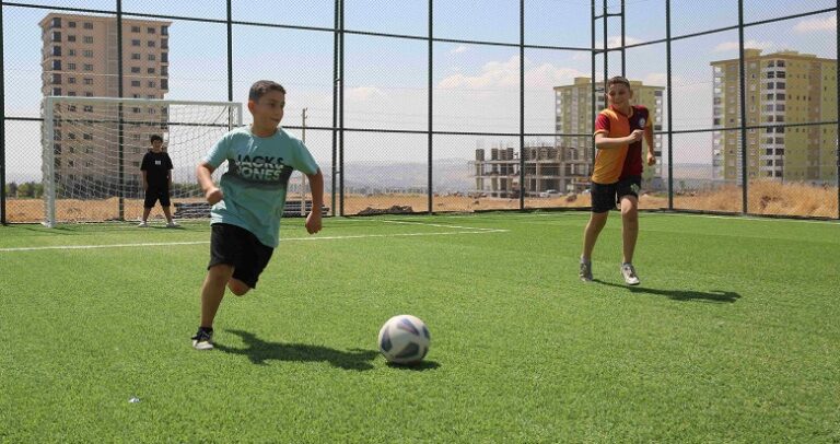 Karaköprü liseler arası futbol turnuvası başlatıyor