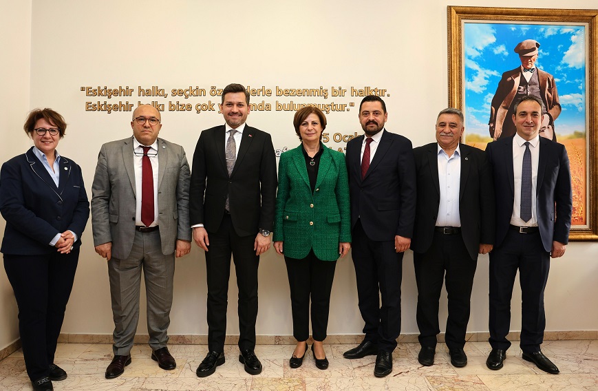 İyi parti’den Ünlüce’ye tebrik ziyareti