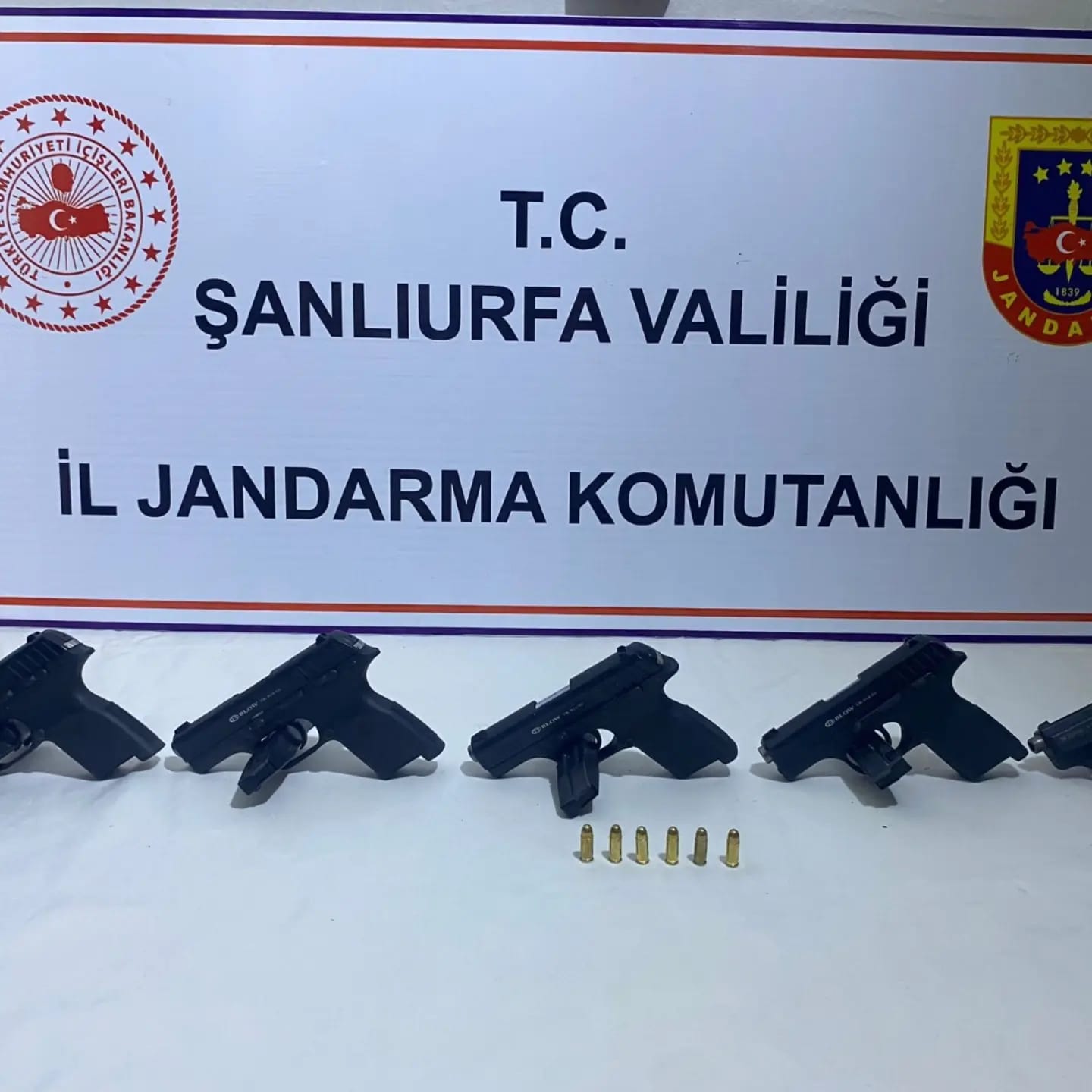 Şanlıurfa’da Polis ve Jandarmadan Operasyon:11 Şüpheli Gözaltına alındı