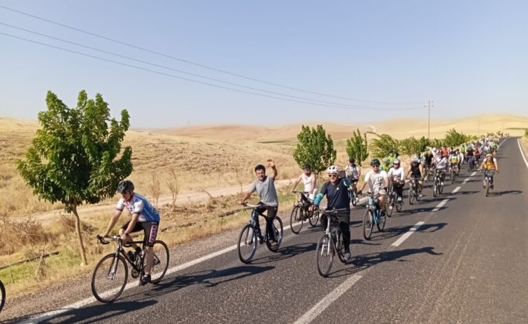 Bisiklet Tutkunları Prof. Dr. Klaus Schmidt İçin Pedal Çevirdiler