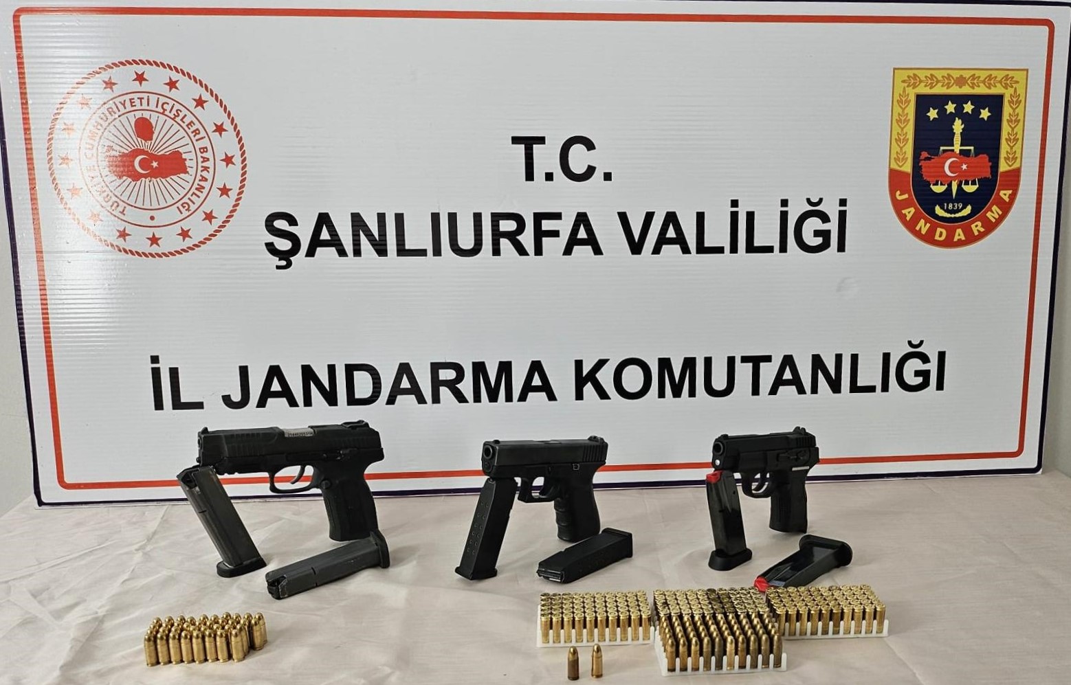 Şanlıurfa’da Silah ve Mühimmat Kaçakçılığı Operasyonu