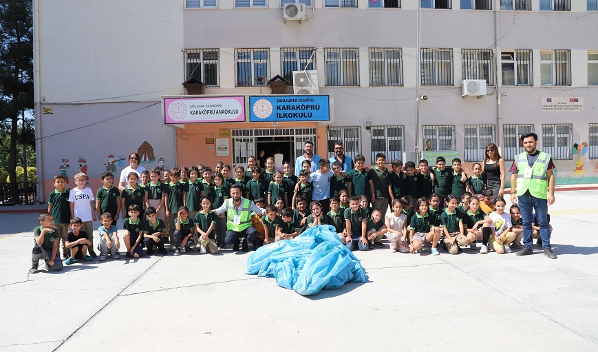 Karaköprü’de Öğrencilere Geri Dönüşüm ve Temiz Çevre Bilinci Aşılanıyor