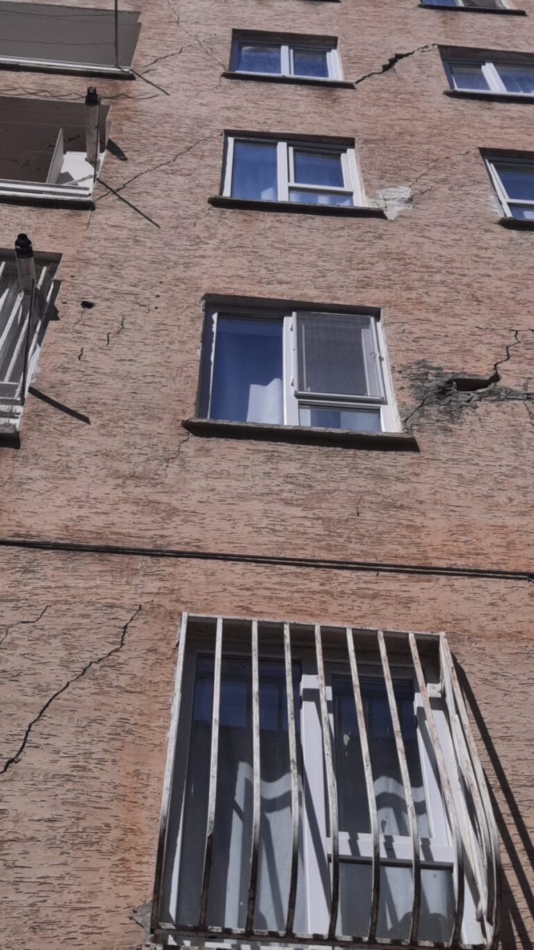 Şanlıurfa’da Depremzedelerin Endişesi: Hasarlı Binalar Yeniden Hasar Gördü