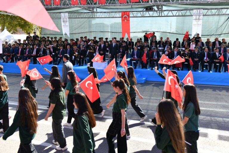 Cumhuriyet Bayramı Şanlıurfa’da Coşkuyla Kutlandı