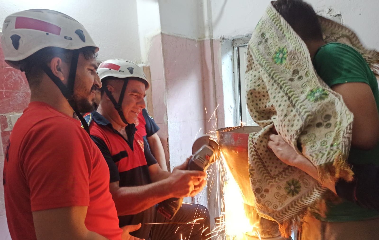 13 Yaşındaki Çocuğun Eli Hamur Makinesine Sıkıştı