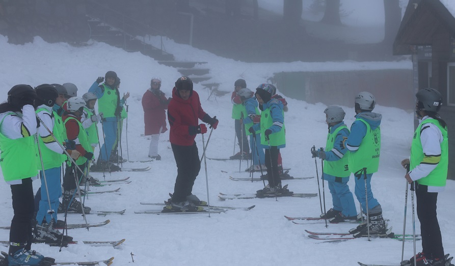 Öğrencilerin kayak heyecanı
