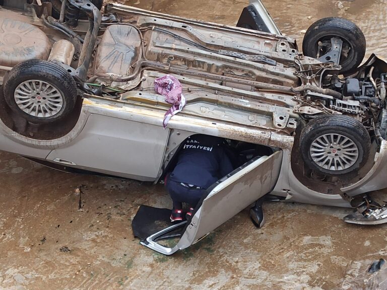 Şanlıurfa’da Araç Dereye Uçtu