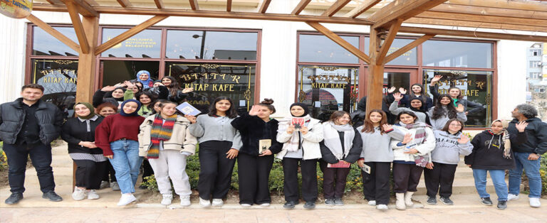 Kitap Cafe Öğrencileri Ağırlıyor!