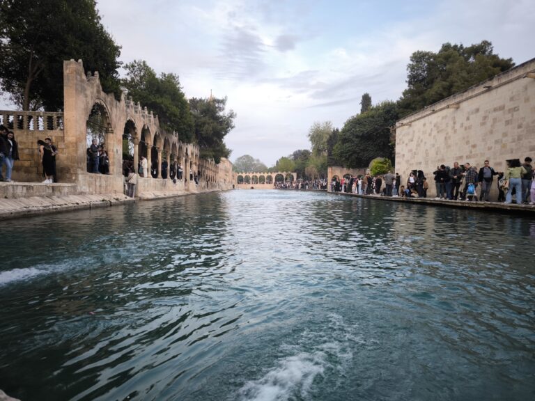 Şanlıurfa, Bayram Tatilinde Ziyaretçi Akınına Uğruyor