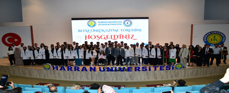 Eczacılık Öğrencileri Beyaz Önlükle Mesleğe İlk Adımı Attı!