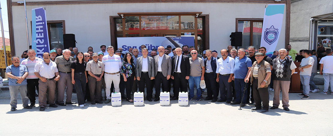 Büyükşehir’den Çiftçilere Sıvı Gübre Desteği!