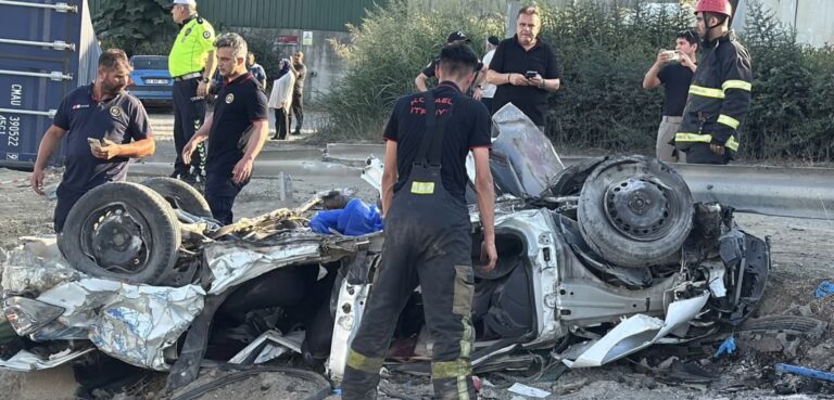 Kocaeli’de Feci Zincirleme Trafik Kazası!