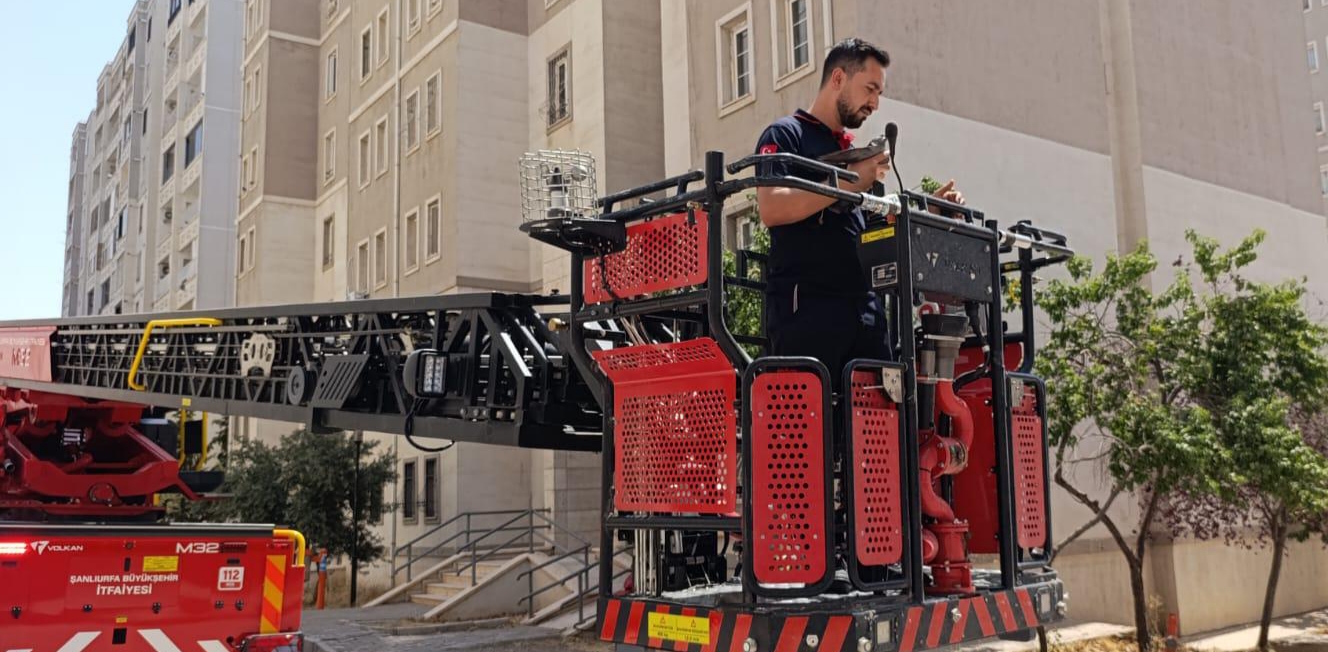 İtfaiye Mahsur Kalan Güvercini Kurtardı!