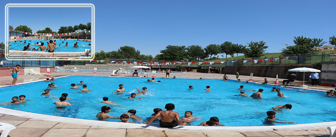 Urfa’da Çocuklar Ve Gençler Belediye Havuzlarında Serinliyor!