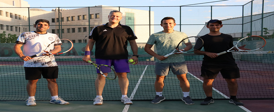 Tenis Turnuvası Başladı!