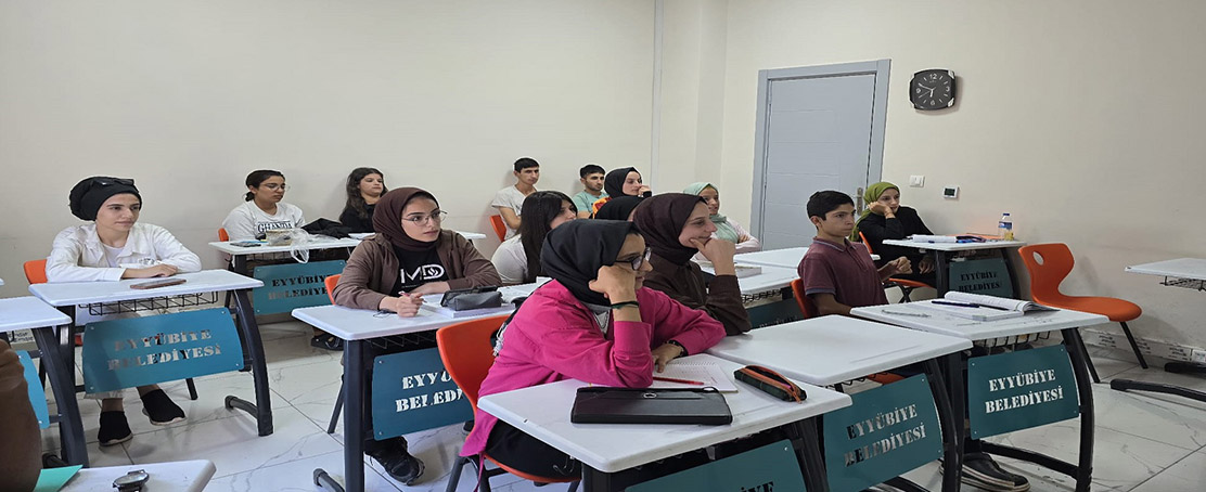 Belediye’den Gençlere YKS Tercih Desteği!