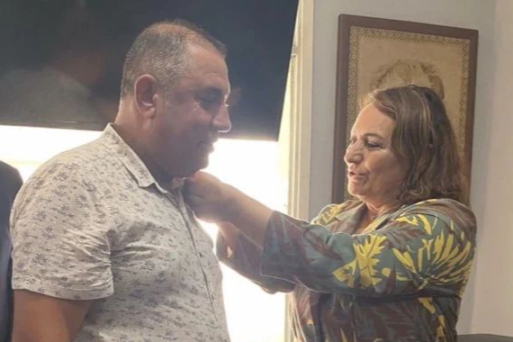 AKP’den İstifa Edip CHP’ye Katıldı!