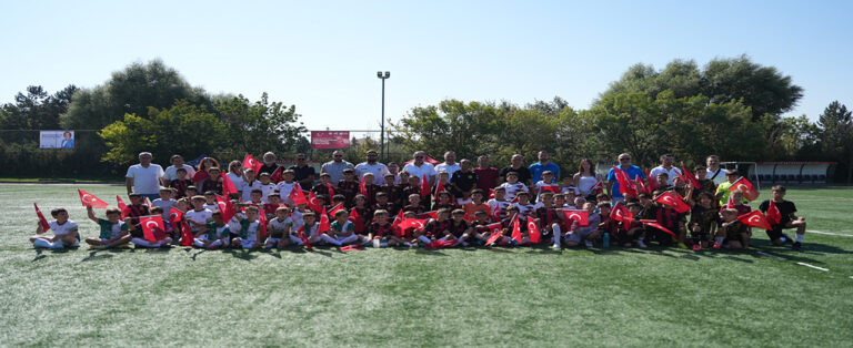 Minikler Futbol Şenliği Başladı!