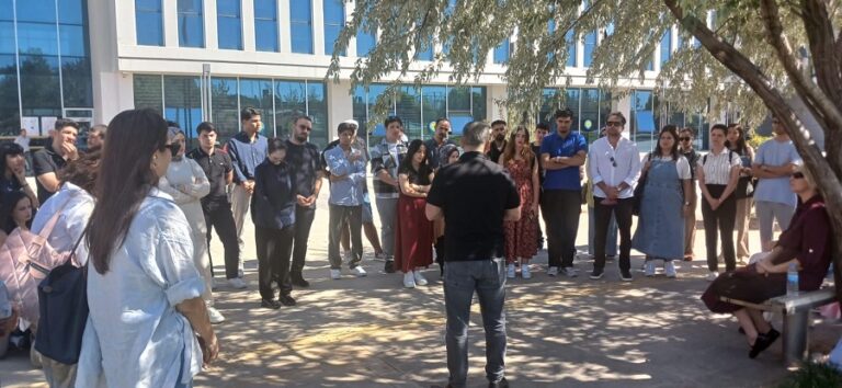 Harran Üniversitesi’nde Derslik Tartışması: Öğrenciler Bahçede Derse Başladı