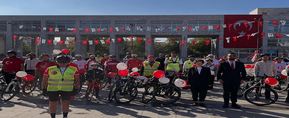 Nilüfer’de Cumhuriyet Coşkusu Pedallarla Sokaklara Taşındı