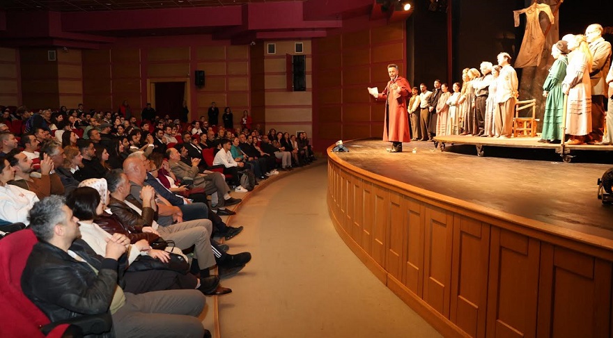 Cadı Kazanı Seyirciyle Buluştu